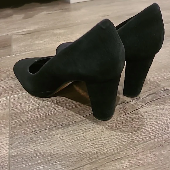 Heels - Picture 4 of 4